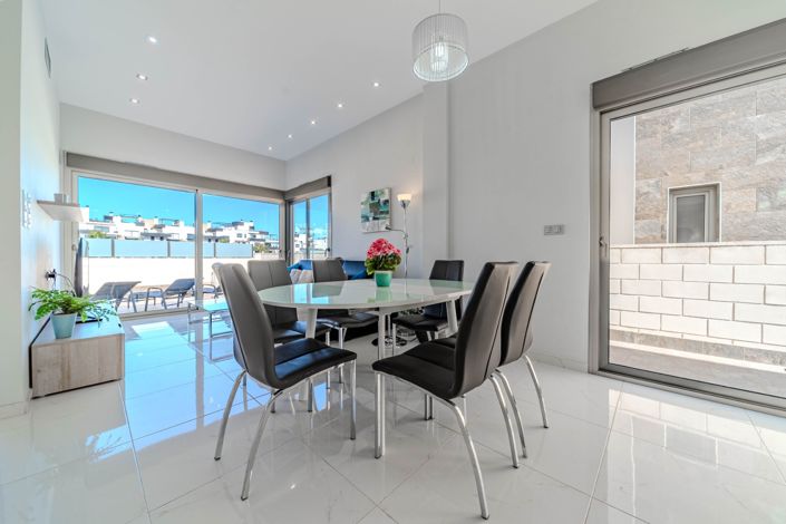 Image No.13-4 Bed Villa for sale