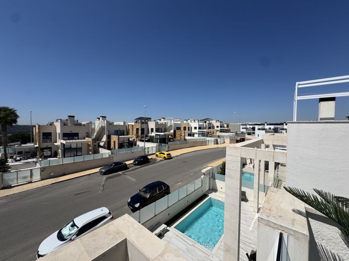 Image No.29-4 Bed Property for sale