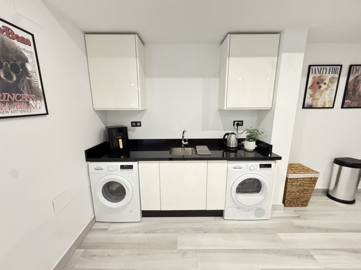 Image No.31-4 Bed Property for sale