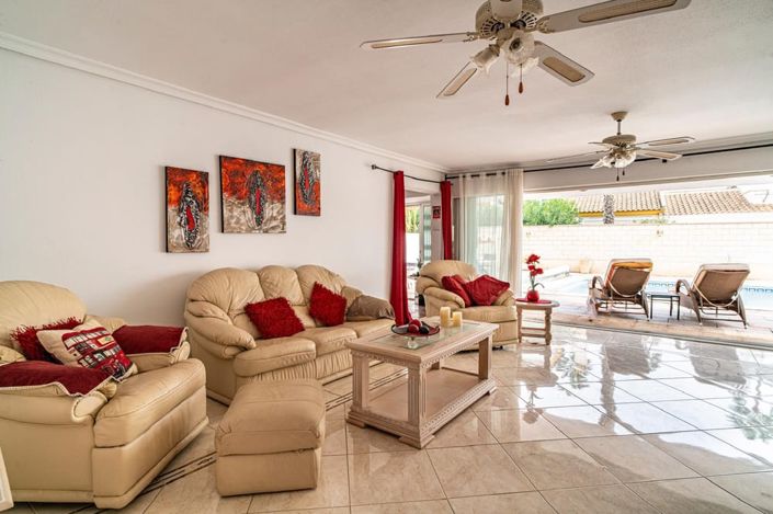 Image No.6-4 Bed Villa for sale