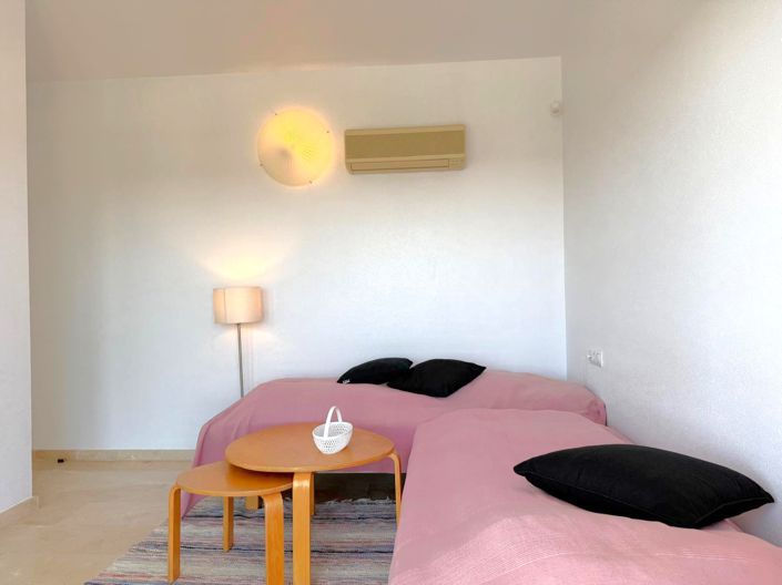 Image No.13-3 Bed Property for sale