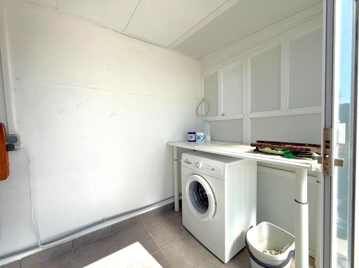 Image No.22-3 Bed Property for sale