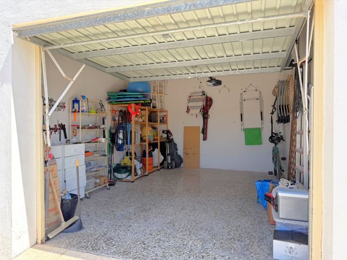 Image No.24-3 Bed Property for sale