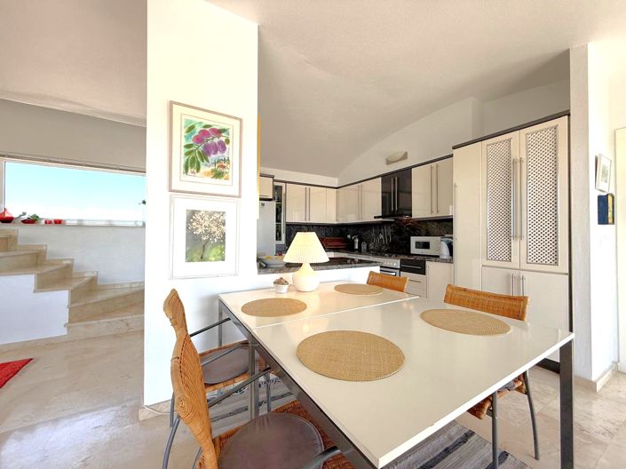 Image No.8-3 Bed Property for sale