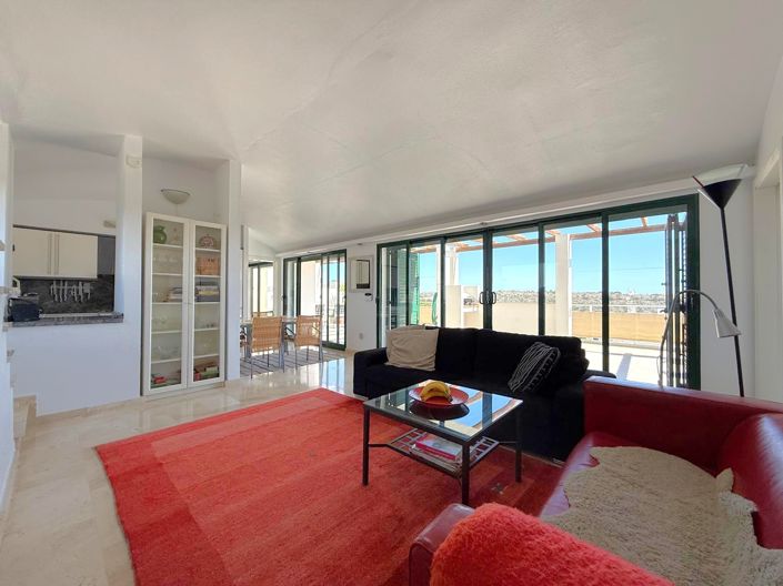 Image No.9-3 Bed Property for sale