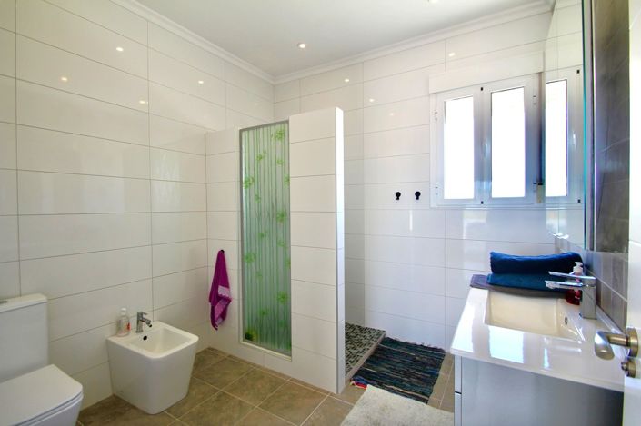 Image No.14-3 Bed Villa for sale