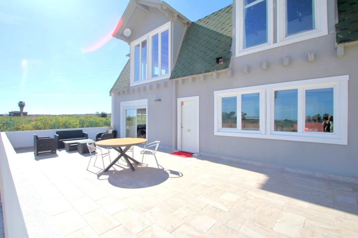 Image No.2-3 Bed Villa for sale