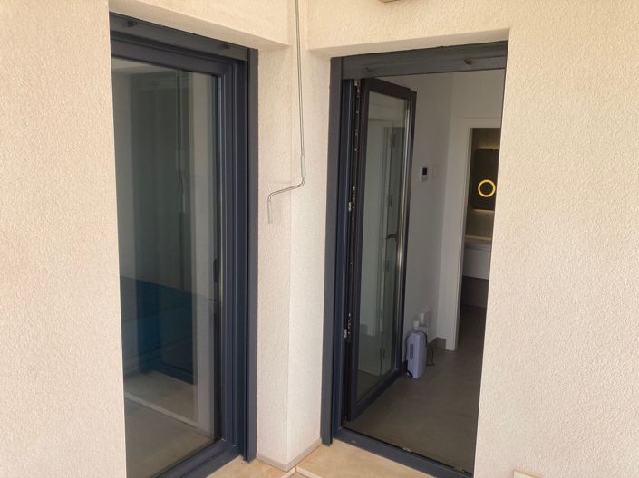 Image No.23-3 Bed Property for sale