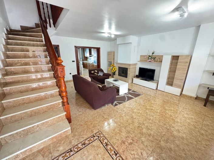 Image No.5-3 Bed Townhouse for sale