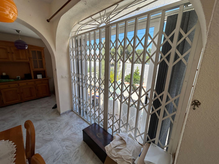 Image No.18-2 Bed Townhouse for sale