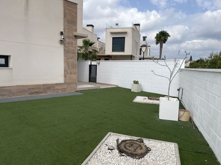 Image No.12-4 Bed Villa for sale