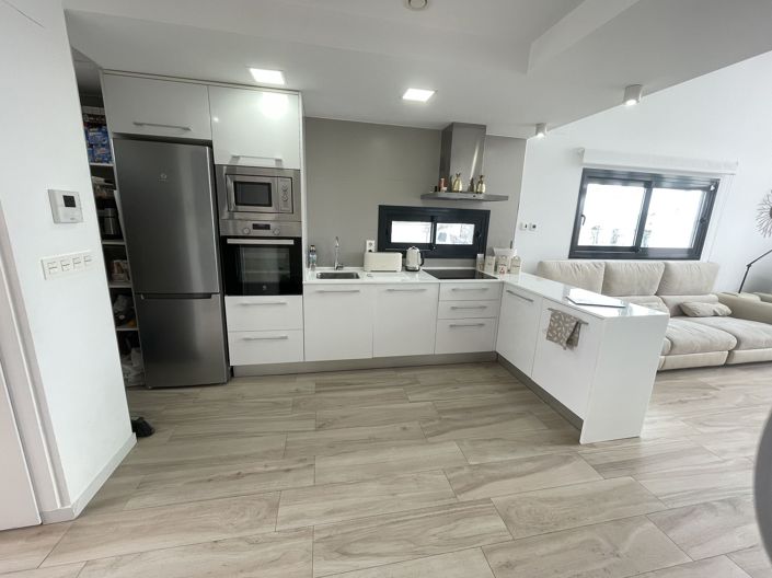 Image No.18-4 Bed Villa for sale