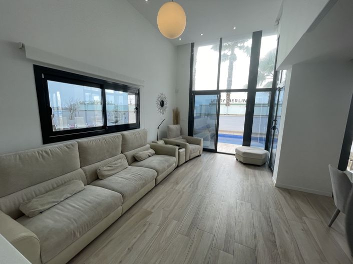 Image No.20-4 Bed Villa for sale