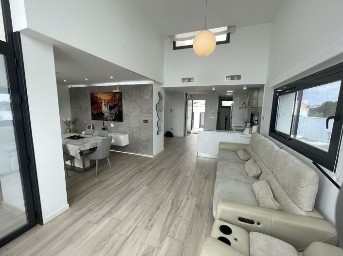 Image No.21-4 Bed Villa for sale