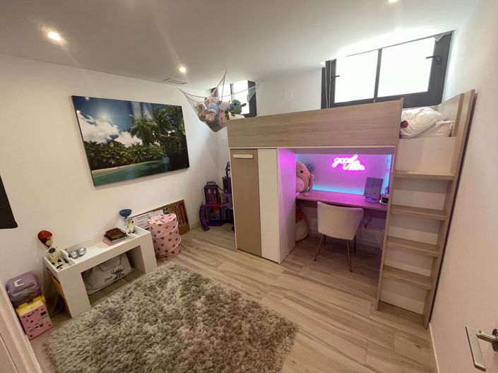 Image No.29-4 Bed Villa for sale