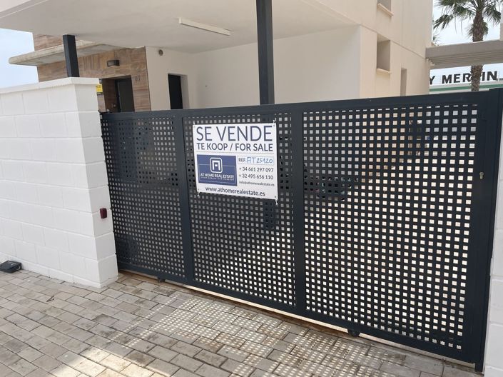 Image No.9-4 Bed Villa for sale