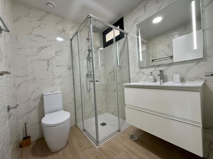 Image No.14-2 Bed Property for sale