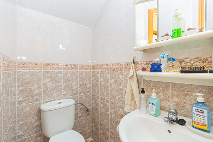 Image No.17-3 Bed Property for sale