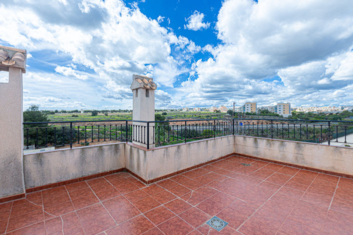 Image No.3-3 Bed Property for sale