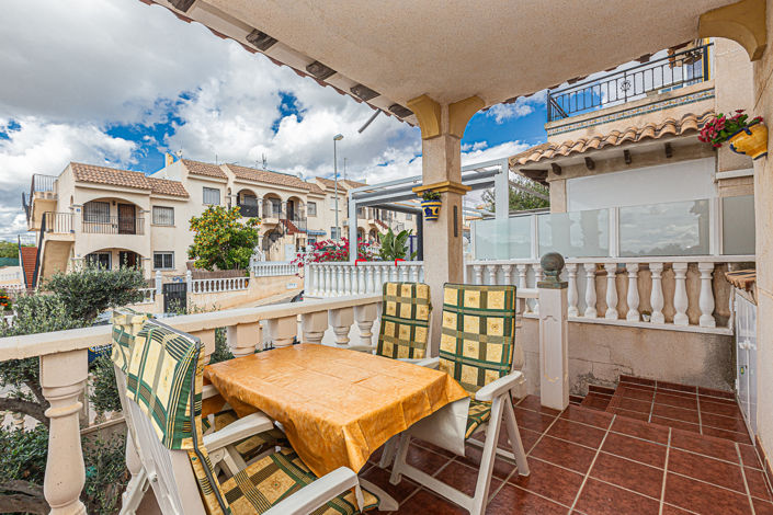 Image No.40-3 Bed Property for sale