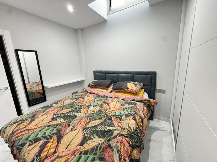 Image No.25-4 Bed Property for sale