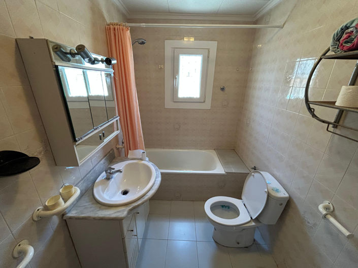 Image No.25-2 Bed Villa for sale