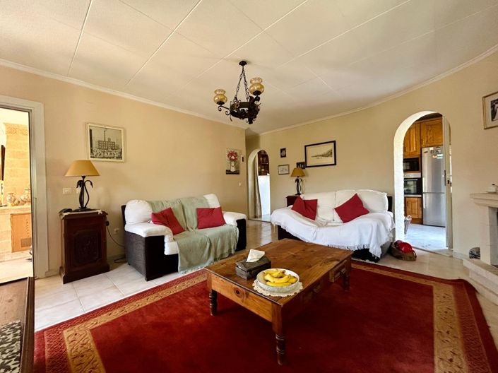 Image No.18-3 Bed Property for sale