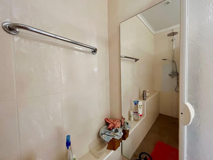 Image No.42-3 Bed Property for sale