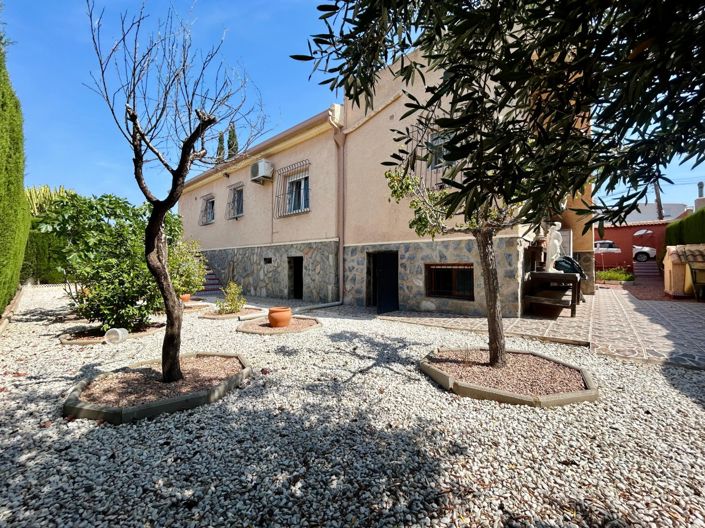 Image No.46-3 Bed Property for sale