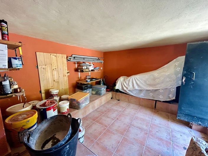 Image No.47-3 Bed Property for sale