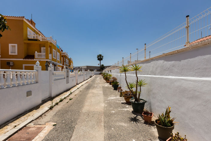 Image No.32-3 Bed Townhouse for sale