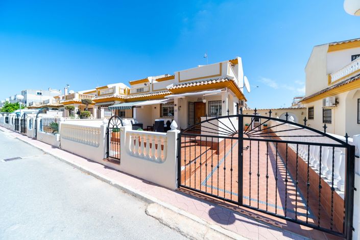 Image No.4-3 Bed Property for sale