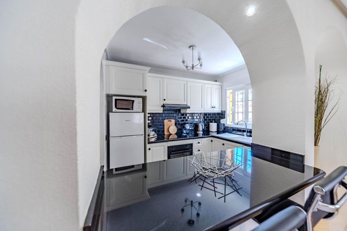 Image No.25-3 Bed Property for sale