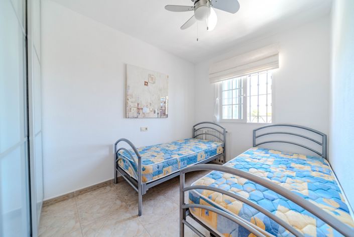 Image No.30-3 Bed Property for sale