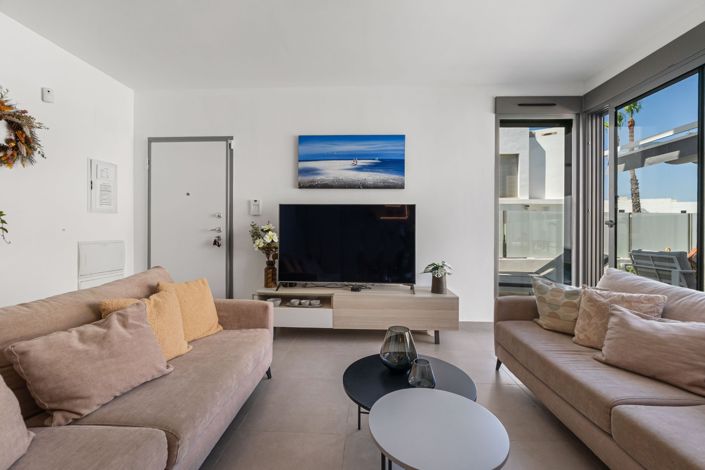 Image No.3-4 Bed Property for sale