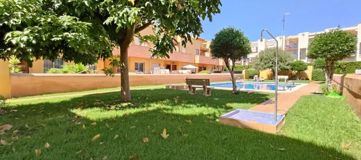 Image No.1-3 Bed Townhouse for sale