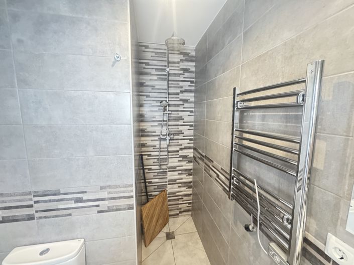 Image No.14-2 Bed Property for sale