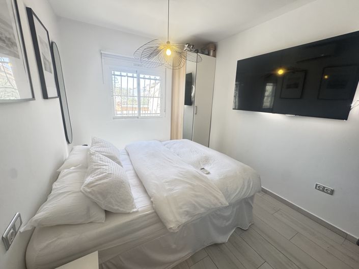 Image No.16-2 Bed Property for sale