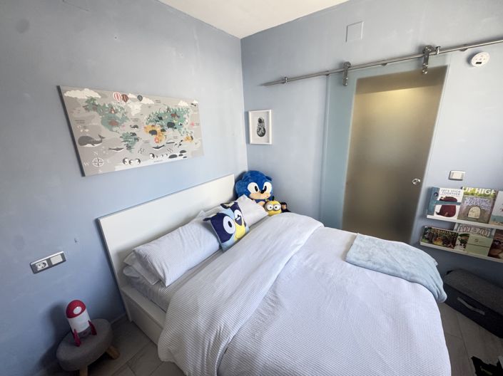 Image No.17-2 Bed Property for sale