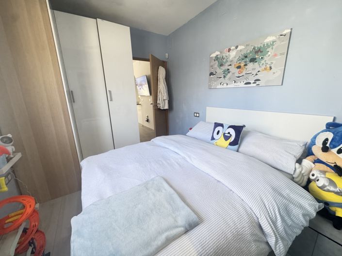 Image No.18-2 Bed Property for sale