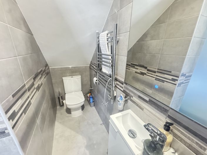 Image No.19-2 Bed Property for sale