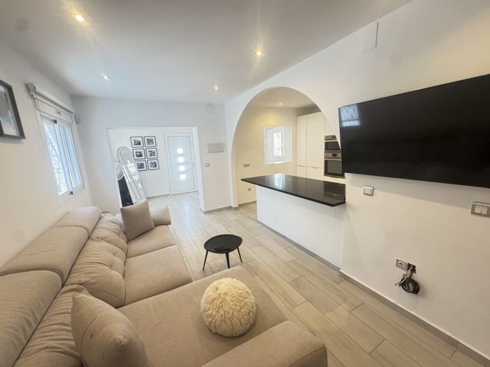 Image No.6-2 Bed Property for sale