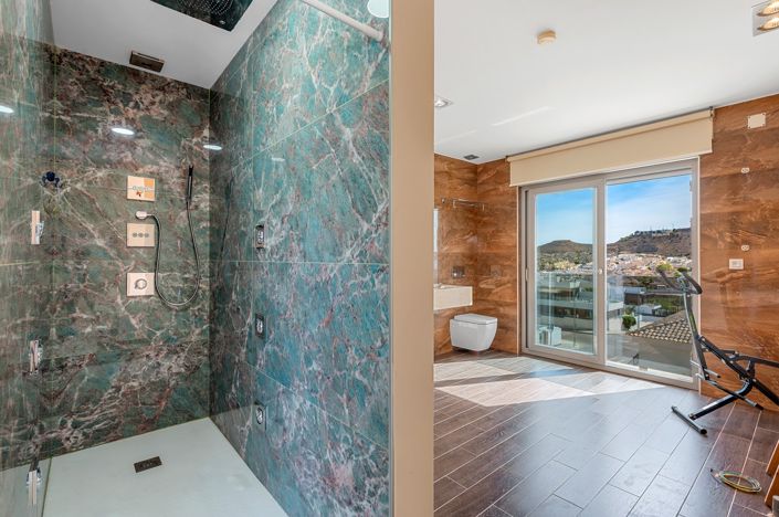 Image No.20-2 Bed Property for sale