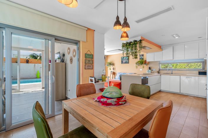 Image No.3-2 Bed Property for sale