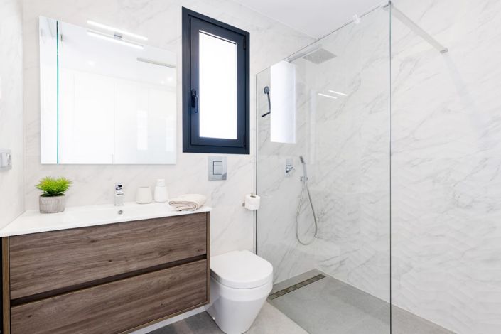 Image No.17-3 Bed Property for sale