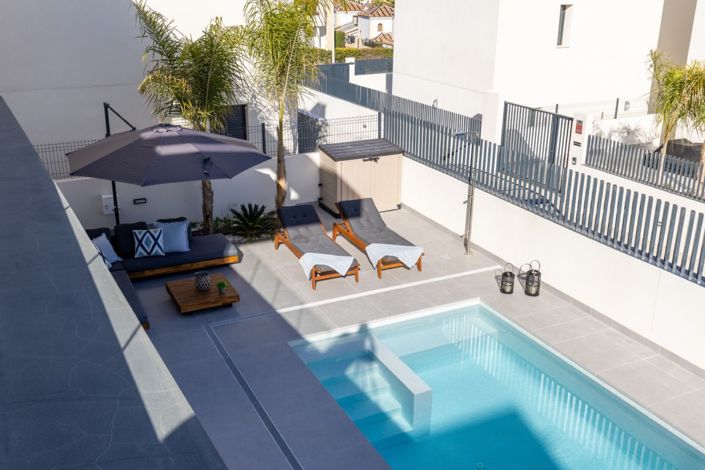 Image No.19-3 Bed Property for sale