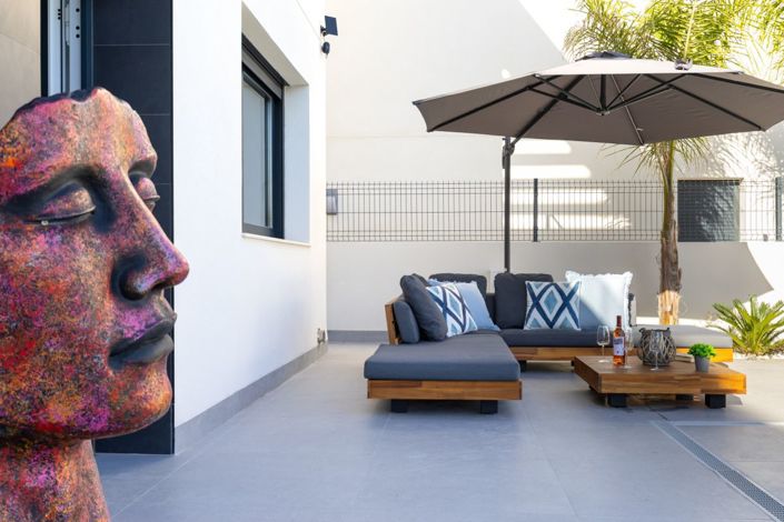 Image No.23-3 Bed Property for sale