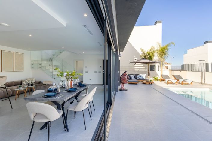 Image No.4-3 Bed Property for sale