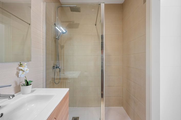 Image No.22-3 Bed Townhouse for sale