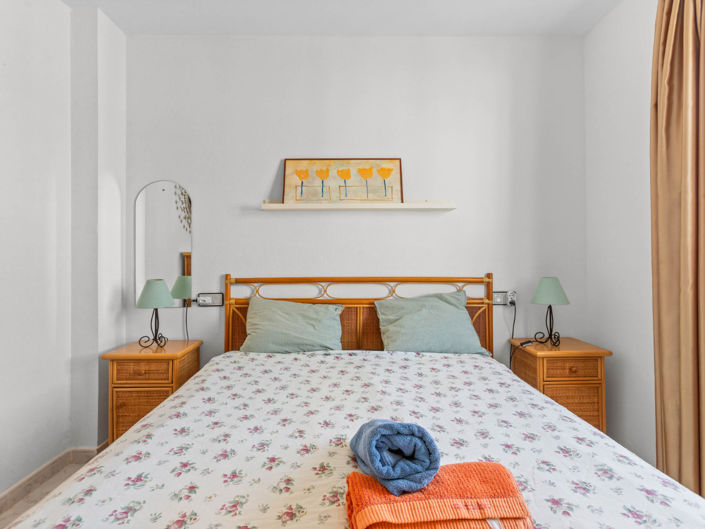 Image No.8-2 Bed Bungalow for sale